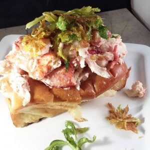 taphouse-lobster-roll